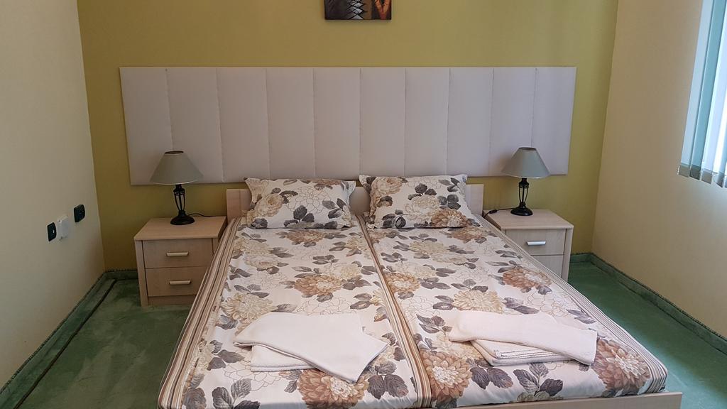 Aheloy Apartments מראה חיצוני תמונה