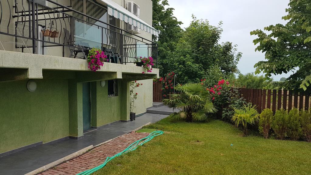 Aheloy Apartments מראה חיצוני תמונה